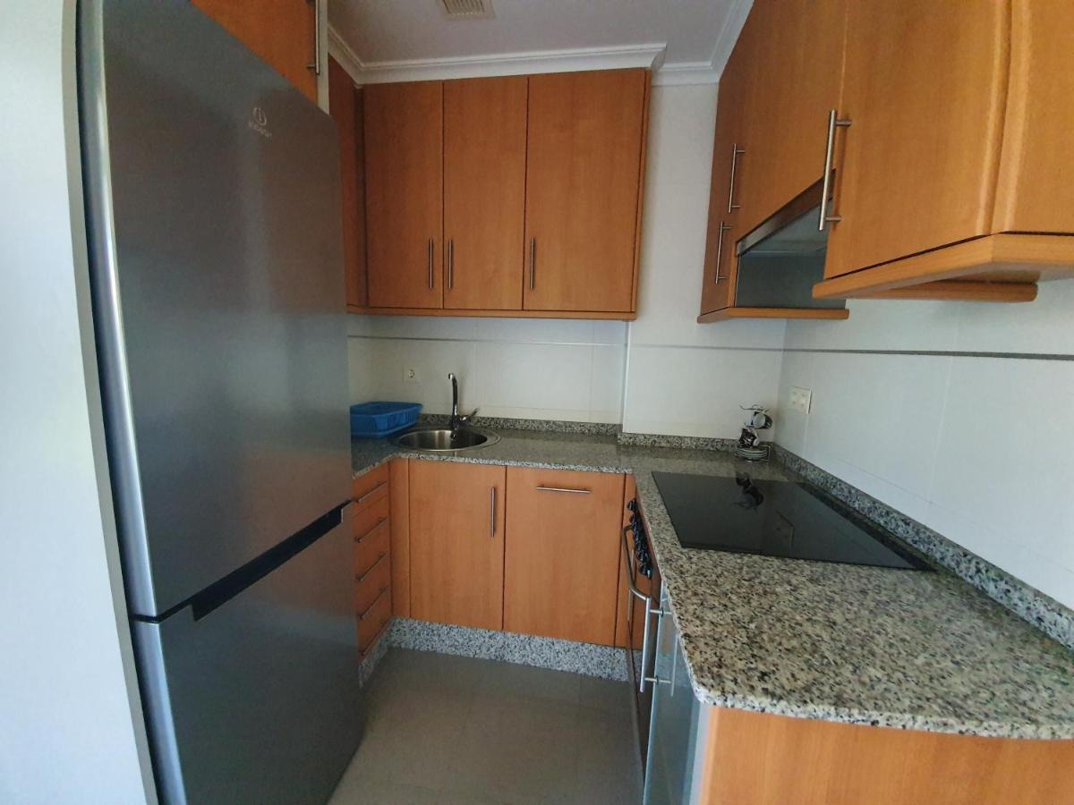 Piso Rosalia De Castro Appartamento Allariz Esterno foto