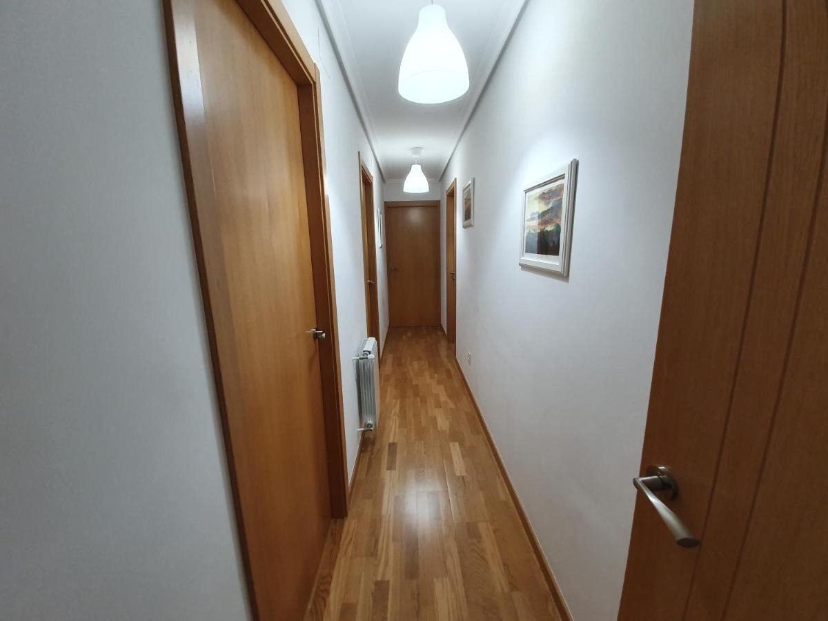 Piso Rosalia De Castro Appartamento Allariz Esterno foto